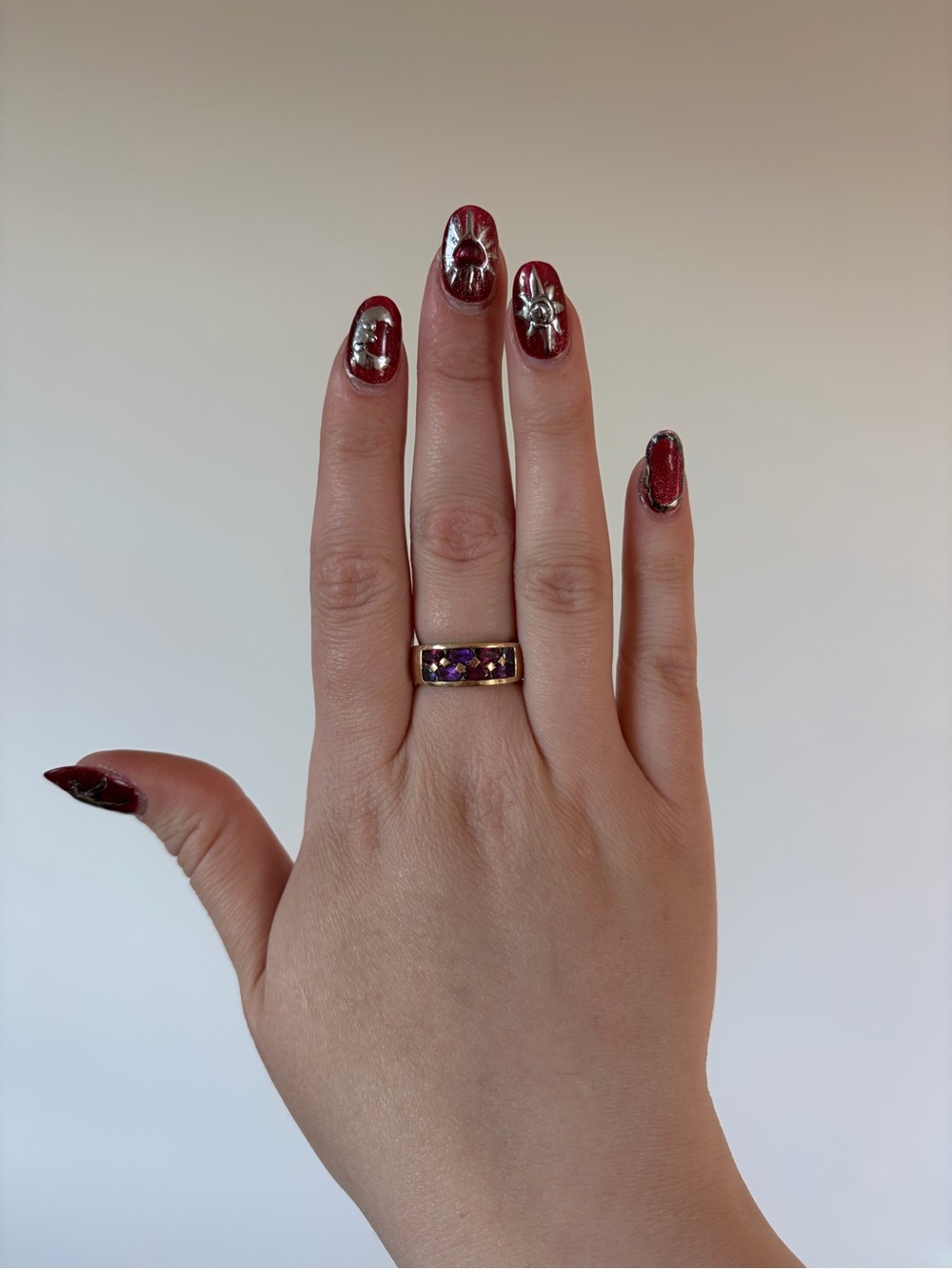 Vintage Gold Band Ring with Purple Stones